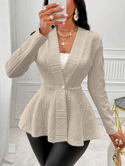 Blazer féminin à la mode avec design texturé et détails cintrés Chic und Stil