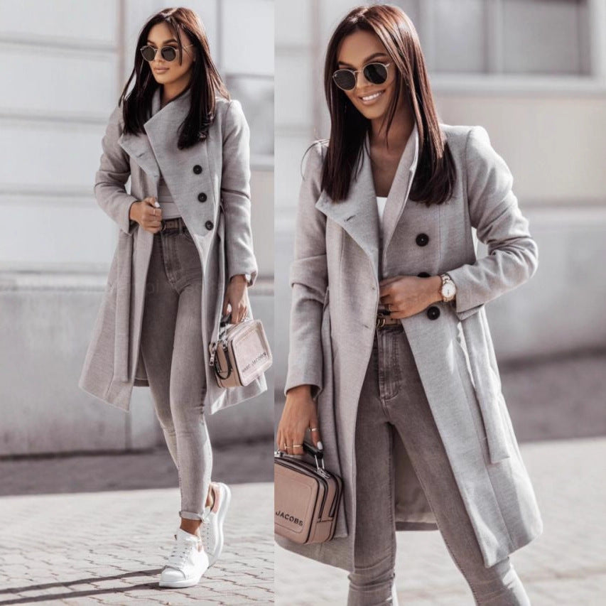 Women Elegant Transitional Blazer with Double Row of Buttons and Practical Pockets Chic and Style