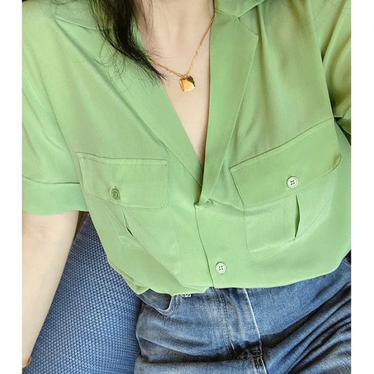 Chemisier à manches courtes pour femmes avec poches poitrine Chic und Stil