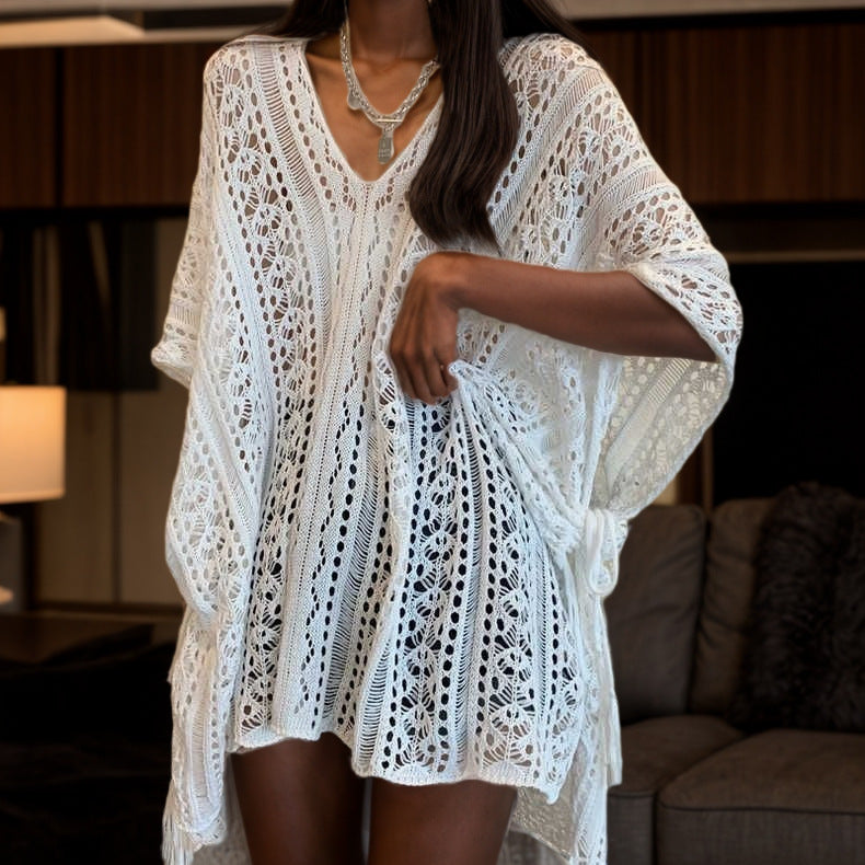 Crochet poncho for women with V neckline and open sleeves Chic and Style