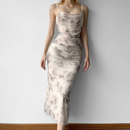 Robe maxi élégante pour femmes avec des détails en volants raffinés et un imprimé floral Chic und Stil