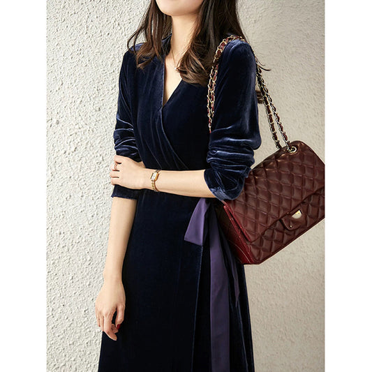 Robe enveloppante en velours élégant pour femmes Chic und Stil