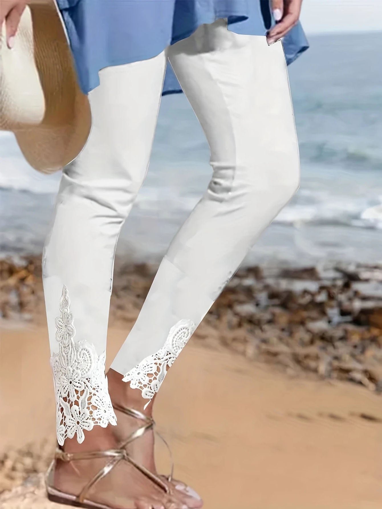 Leggings pour femmes avec ourlet en dentelle et taille élastique Chic und Stil