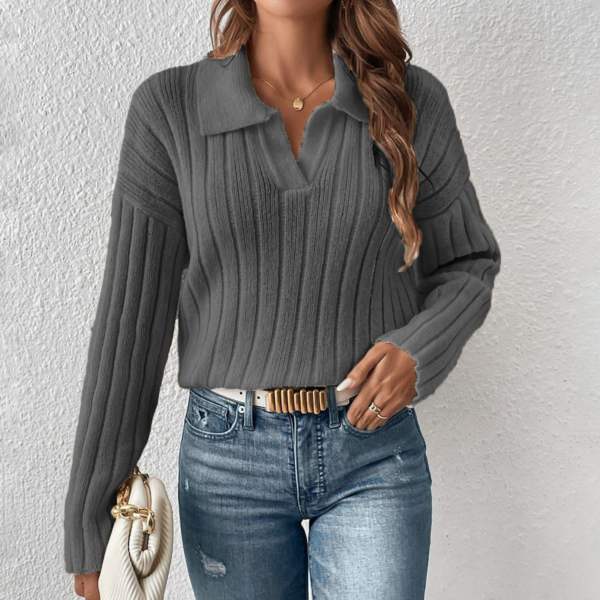 Pull en tricot pour femmes avec décolleté en V et texture côtelée Chic und Stil