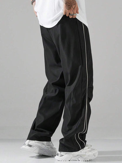 Casual sports pants for men with elastic waistband and side seams Chic and Style