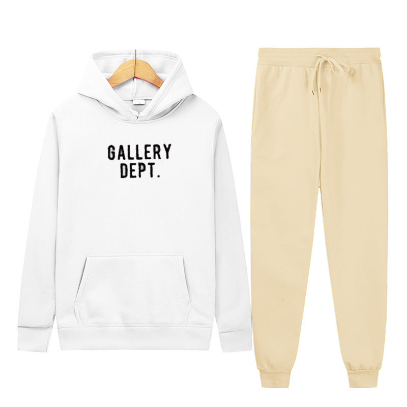 Chic and Style women's urban hoodie set and jogger pants with trendy print