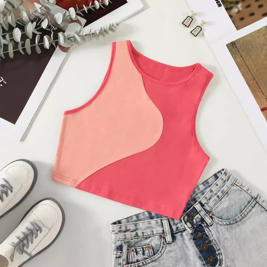 Top court pour femmes avec un design asymétrique et des accents sportifs Chic und Stil