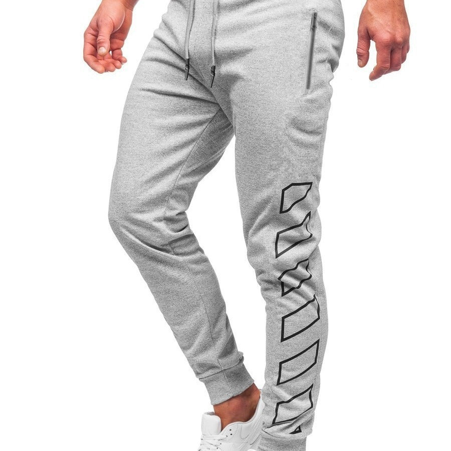 Functional sports pants for men with zippered pockets on the sides and a modern design Chic und Stil