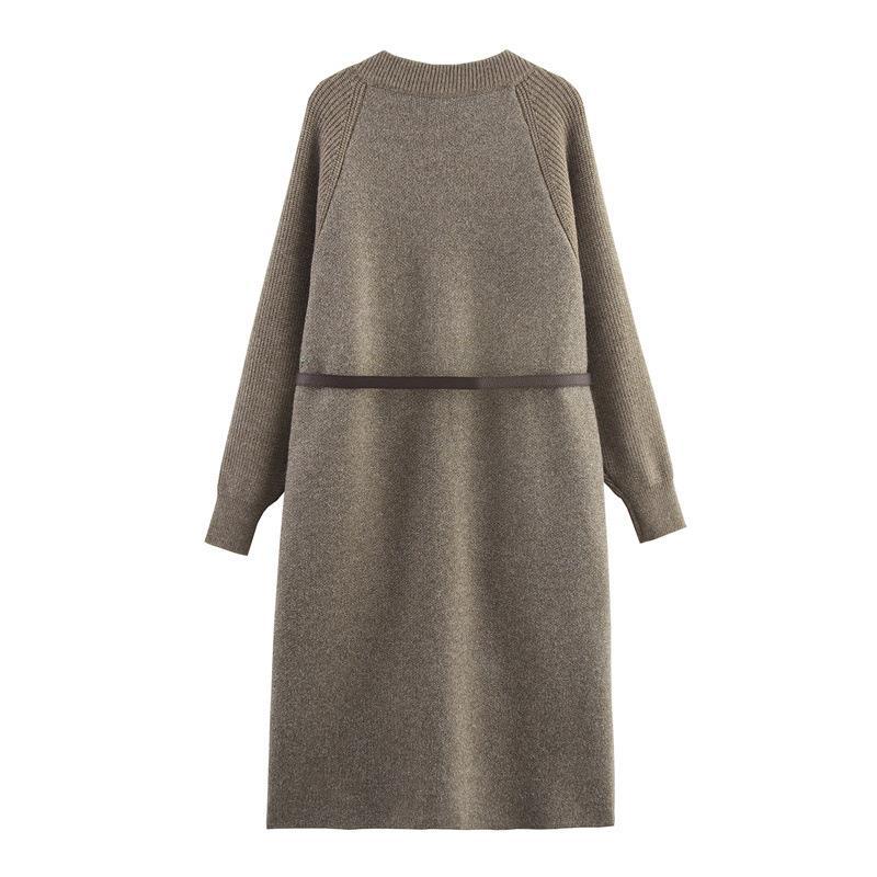 Knit coat woman with an elegant fit and practical pockets Chic and Style