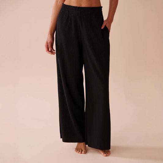 Pleated pants for ladies with elastic waist and side pockets