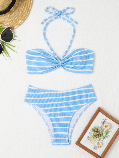 High-waisted bikini set for women with a refined bandeau top and an elegant bow detail Chic und Stil