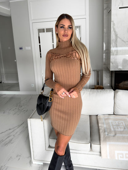 Robe bodycon à col montant en tricot côtelé pour femmes avec détails découpés Chic und Stil