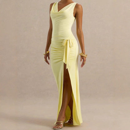 Robes de soirée élégantes pour femmes avec décolleté en V profond et détails de volants sur les côtés Chic und Stil