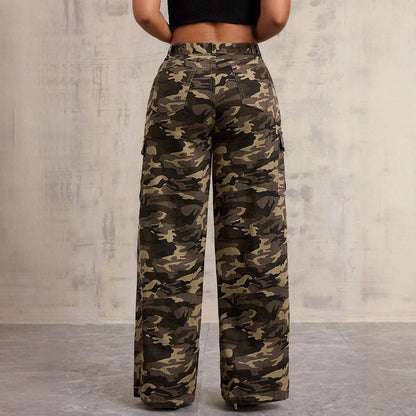 Pantalon cargo pour femmes à coupe ample avec motif camouflage et taille haute Chic und Stil