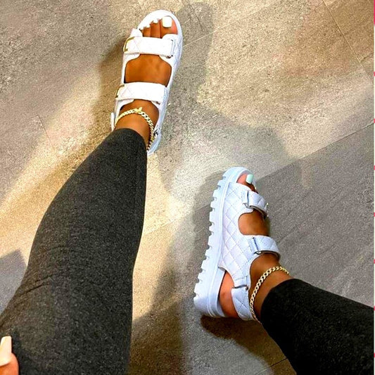 Sandales à bride pour femmes avec semelle rembourrée et design réglable Chic und Stil