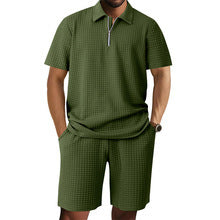 Homme polo à manches courtes moderne avec design contemporain et shorts élastiques Chic und Stil