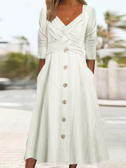 Robe maxi à boutons pour femmes avec détail de haut croisé Chic und Stil