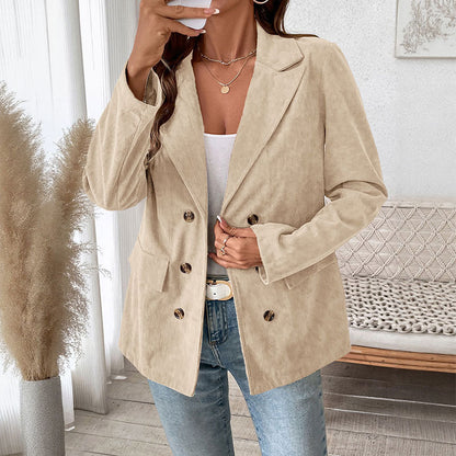 Blazer en velours pour femmes avec double rangée de boutons et coupe élégante Chic und Stil