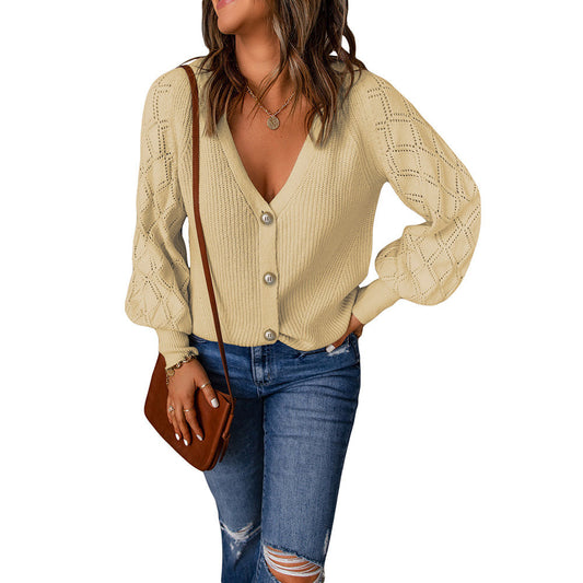 Dame cardigan avec motif de côtes romantique et détails de boutons élégants Chic und Stil