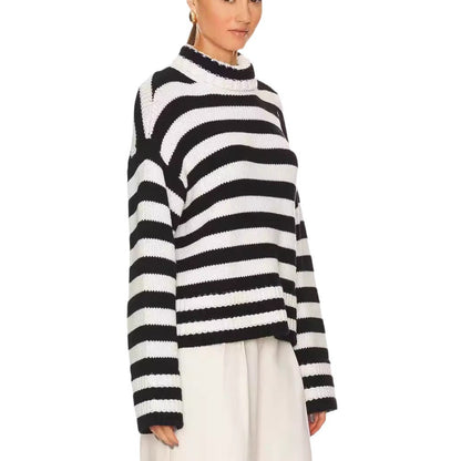 Pullover court pour femmes avec larges rayures Chic und Stil