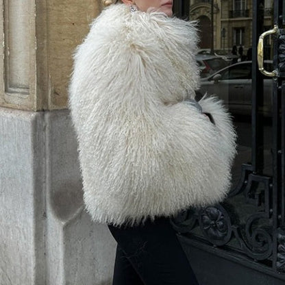 Dames Cardigan en peluche avec des manches volumineuses Chic und Stil