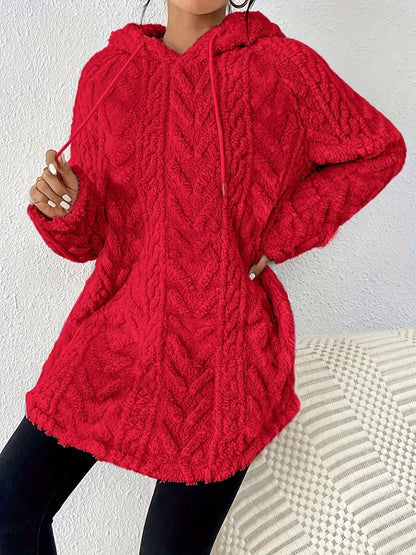 Dames Pull à capuche en peluche avec design en tresses Chic und Stil