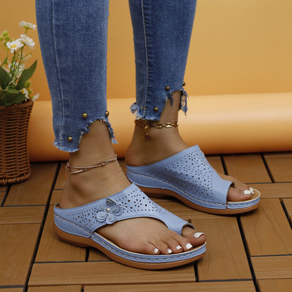 Sandales confortables et respirantes pour femmes avec coupe à la mode Chic und Stil