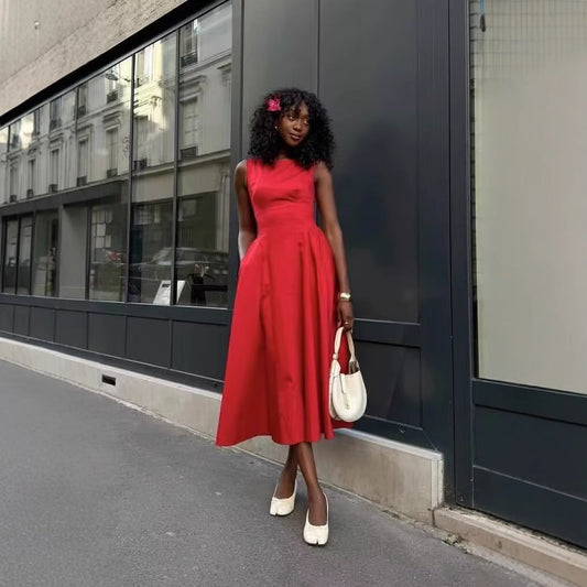 Robe maxi femme avec une coupe élégante et fluide et un col rond Chic und Stil