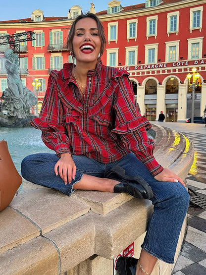 Chemisier pour femmes avec détails en volants et motif à carreaux Chic und Stil