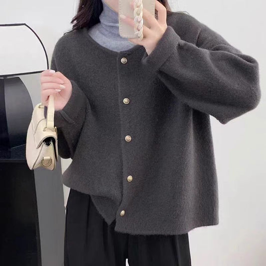 Cardigan en tricot douillet pour femmes avec de jolis boutons et une coupe ample Chic und Stil