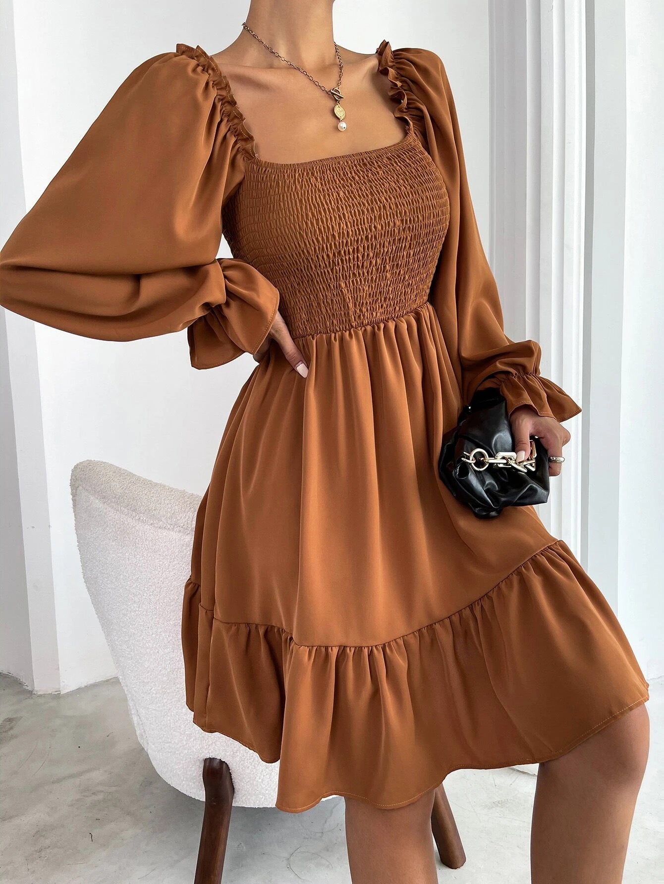 Robe à manches bouffantes pour femmes avec détails en dentelle et haut élastique Chic und Stil