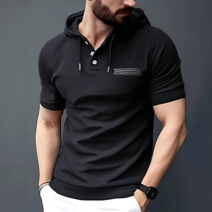 Polo pour hommes élégant à manches courtes et capuche avec poche contrastante Chic und Stil