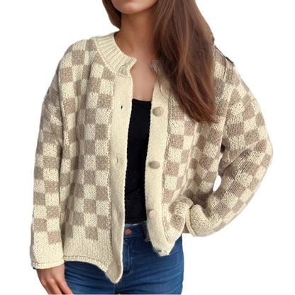 Dame pull en tricot épais avec un motif à carreaux moderne et des détails de bouton pratiques Chic und Stil