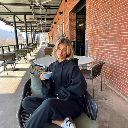 Chic and Style women's trendy cropped hoodie and relaxed jogger pants set