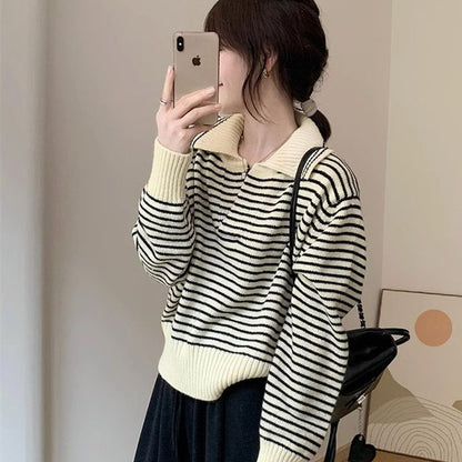 Dames pull en tricot douillet avec design rayé et col moderne Chic und Stil