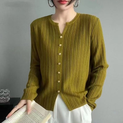 Blouse en tricot fin pour femmes avec patte de boutonnage Chic und Stil