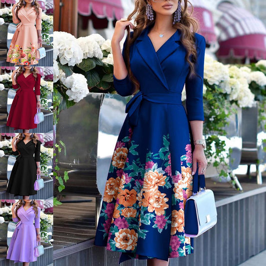 Robe portefeuille élégante pour femmes avec design floral Chic und Stil