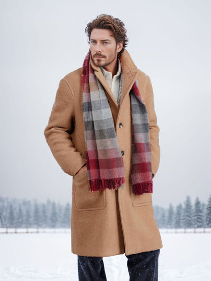 Elegant wool coat for men with double-breasted buttons and practical piped pockets Chic and Style
