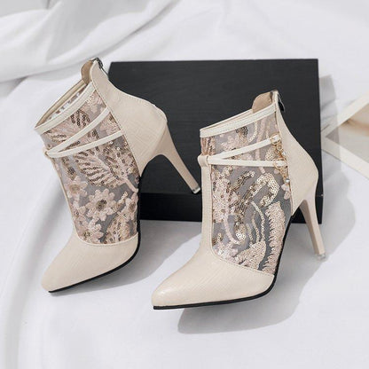 Bottes de cheville élégantes pour dames avec un matériau supérieur transparent et des applications scintillantes Chic und Stil