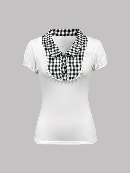 Dame Casual haut avec un col à carreaux frappant et de délicates détails en volants Chic und Stil