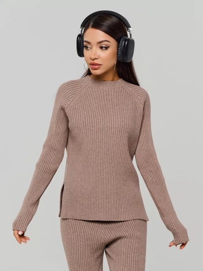 Women's ribbed knit pullover with a relaxed fit and a wide collar Chic and Style