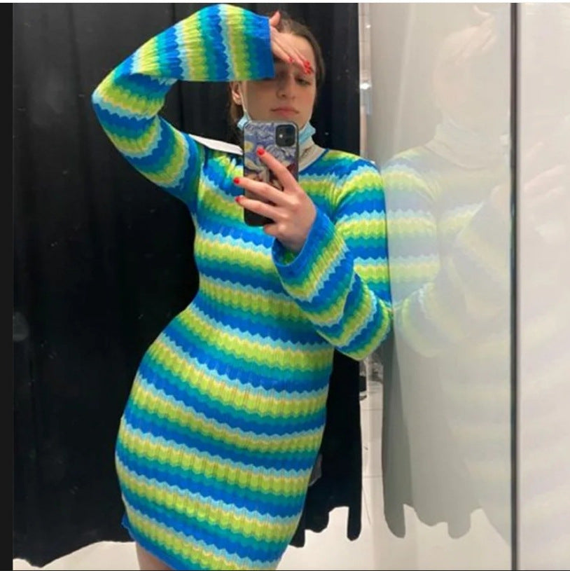 Robe en tricot pour femmes avec motif en vagues et manches longues Chic und Stil