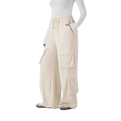 Ladies cargo pants with a wide cut and practical side pockets Chic and Style