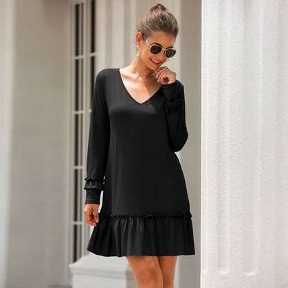 Robe mini femme avec décolleté en V et manches volantes Chic und Stil