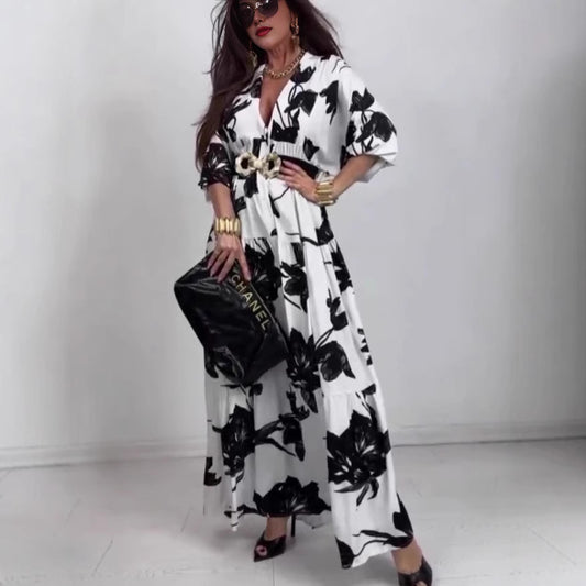Robe maxi pour femme avec un design de bouton raffiné et un imprimé floral Chic und Stil