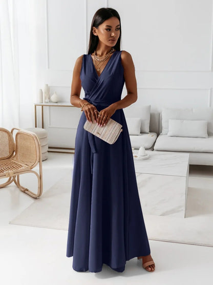 Robe maxi pour femmes avec look d'enveloppement et décolleté en V profond Chic und Stil