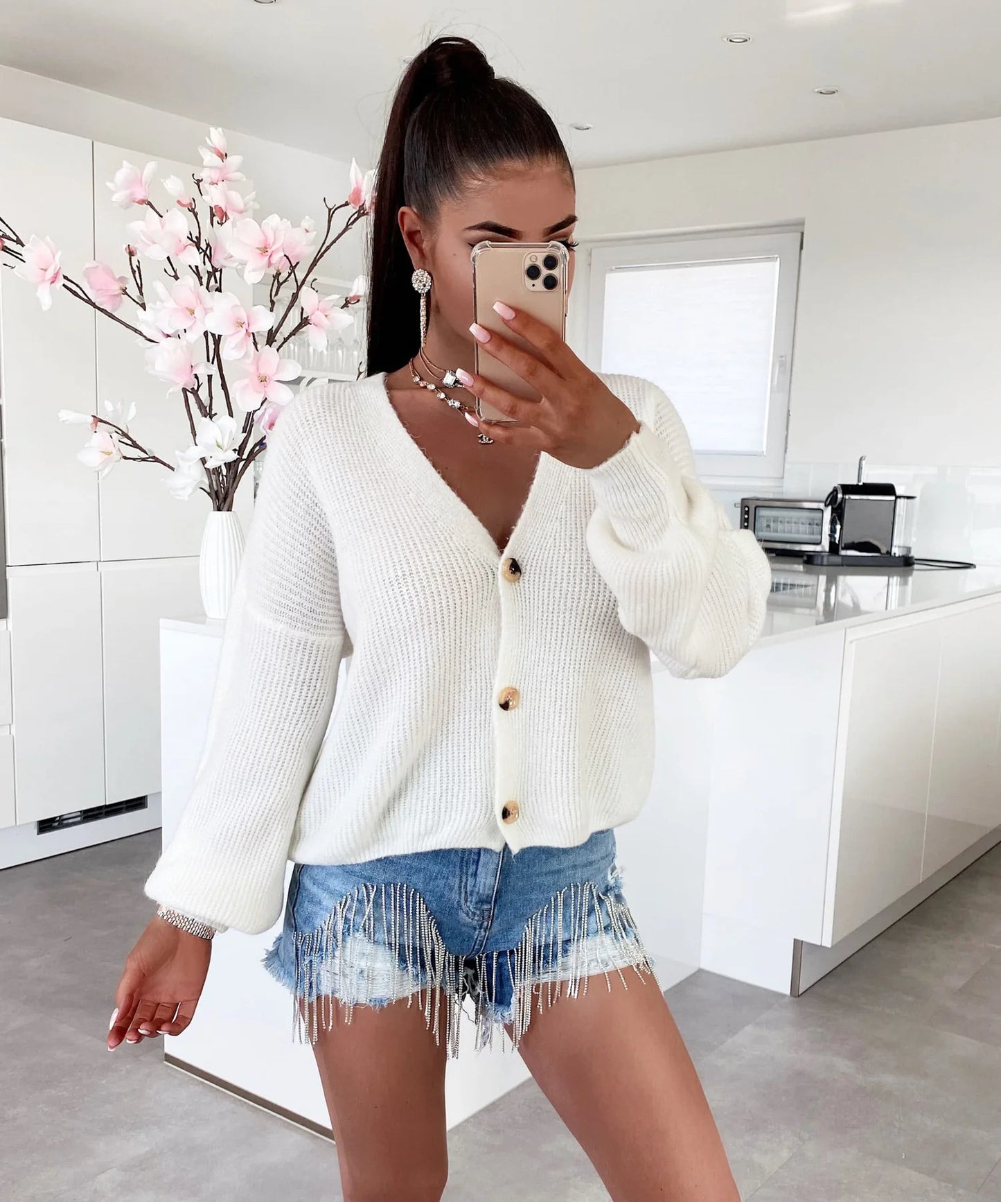 Dames cardigan avec des manches volumineuses et des boutons en bois de haute qualité Chic und Stil