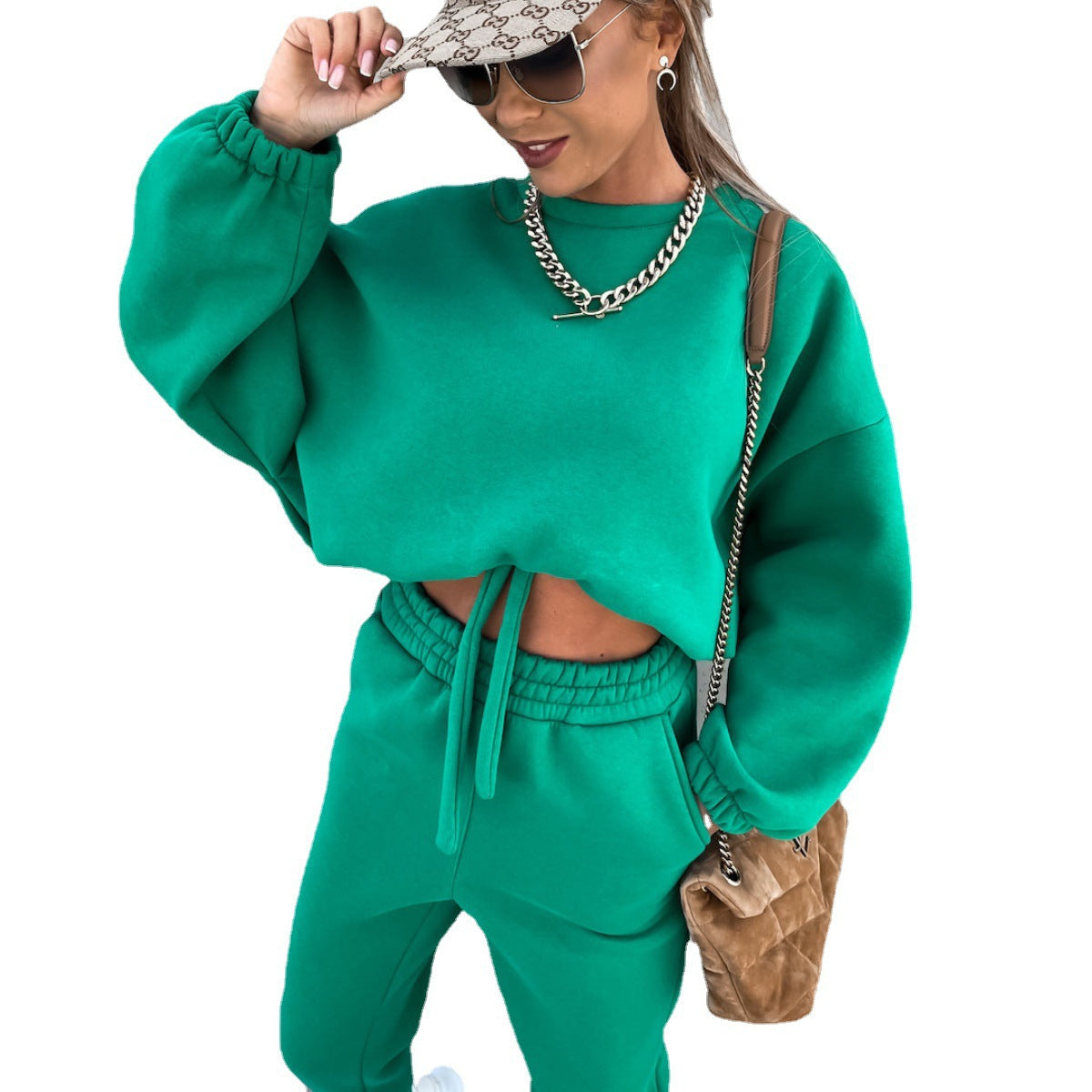 Trendy Crop Sweatshirt Set for Women and Comfortable Jogging Pants Chic and Style