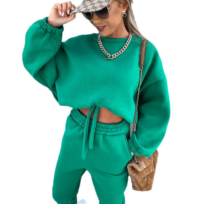 Trendy Crop Sweatshirt Set for Women and Comfortable Jogging Pants Chic and Style