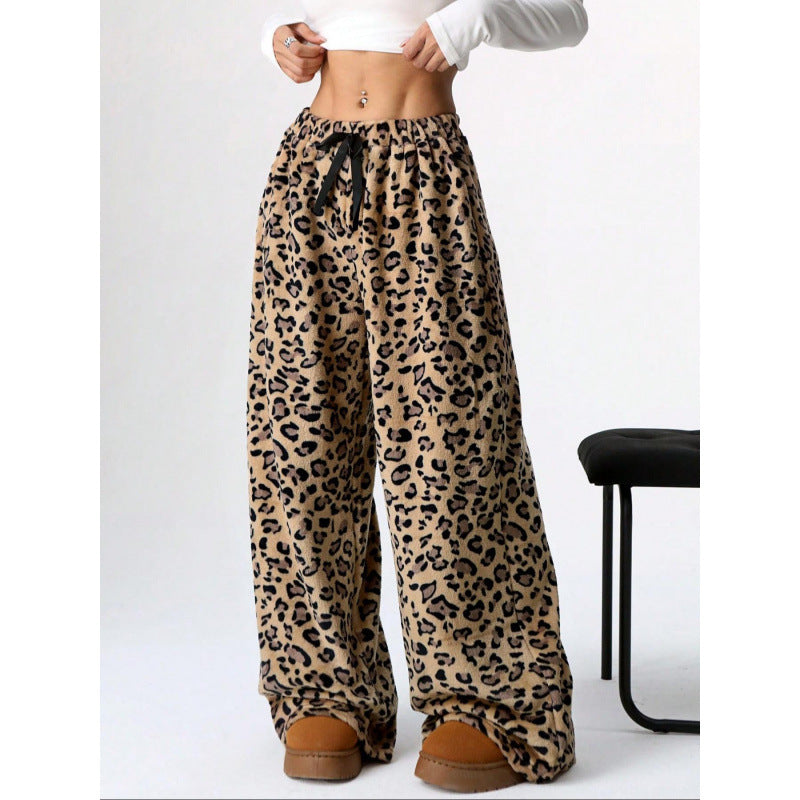 Comfortable women's pants with leopard print Chic and Style